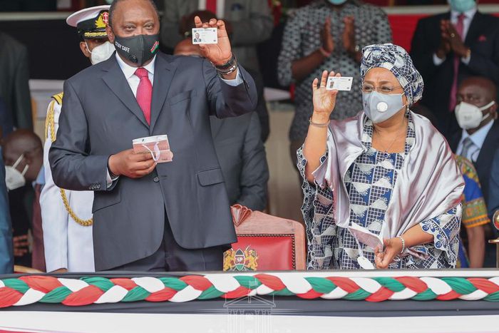 President Uhuru Kenyatta with First Lady Margaret Kenyatta after they received their Huduma Namba cads