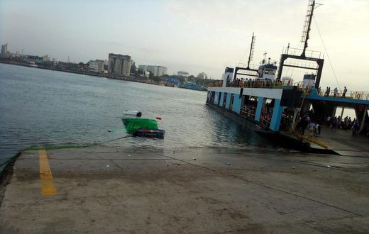 Trailer plunges into the Indian Ocean (Photo/Courtesy)