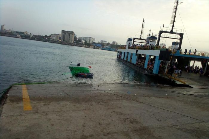 Trailer plunges into the Indian Ocean (Photo/Courtesy)