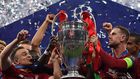Jordan Henderson lifts the Champions League trophy (Courtesy/Skysports)
