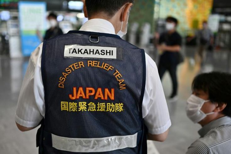 Six members of the specialist clean-up team are travelling to Mauritius from Japan