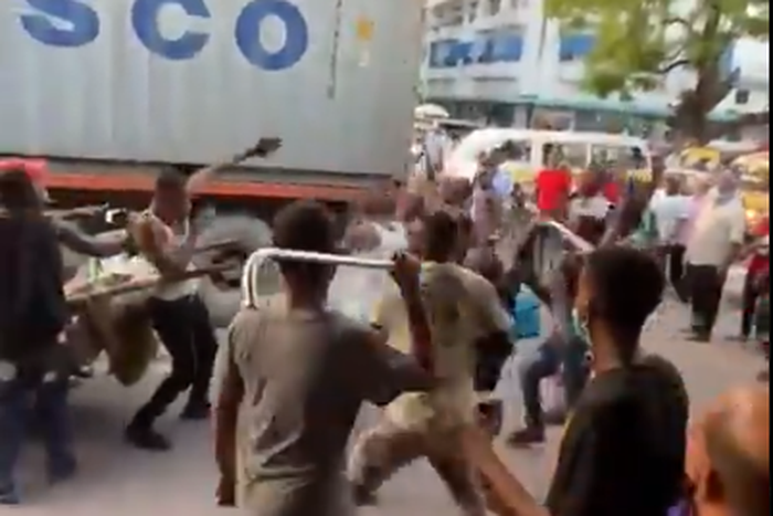 Several injured as traders clash in Mombasa