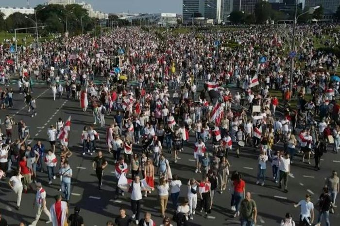 Belarus: drone footage of anti-government rally in capital Minsk