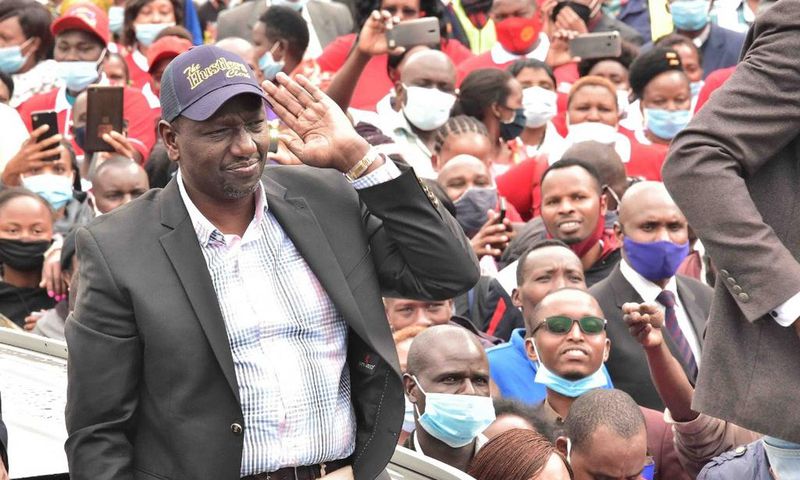 Kwani watado? DP William Ruto's message after making triumphant landing in Kisii