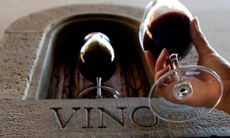 Small "wine windows" were created in 16th-century Florence for landowners and wealthy families to pass alcohol that they had produced directly to customers