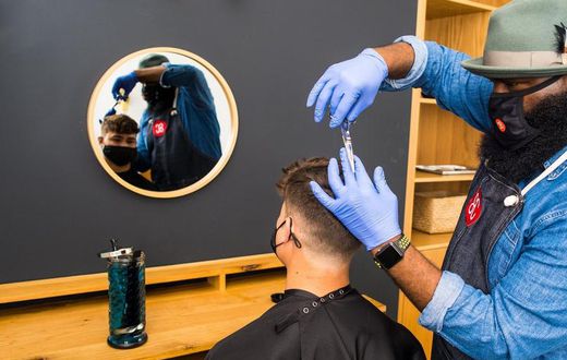 How Safe Is An In-Home Professional Haircut?