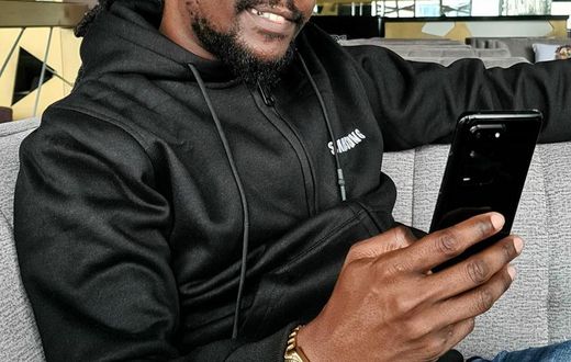 Don't hurt us dear crush – Fans react as Nyashinski shares video with wife for the first time