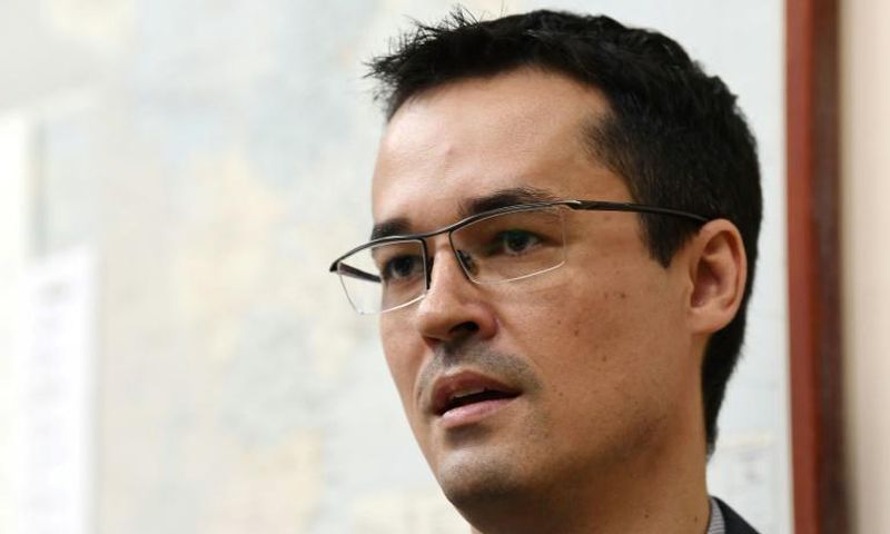 The prosecutor leading Brazil's biggest-ever corruption probe, "Operation Car Wash," said Tuesday he was stepping down for family reasons, after six years putting some of the biggest names in politics and business behind bars