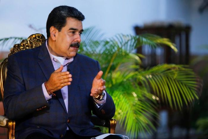 President Nicolas Maduro has invited UN and EU observers to monintor the country's December elections, which opposition parties plan to boycott