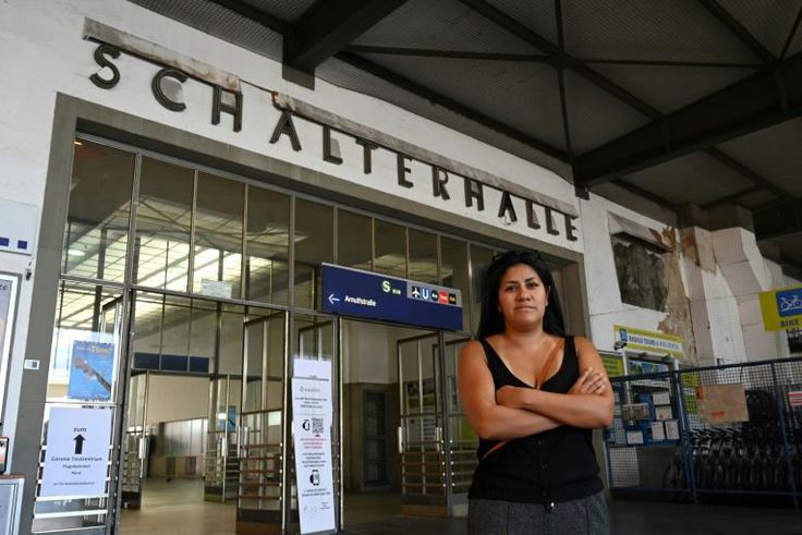 Gracia Schuette handed out hot soup as migrants arrived at Munich train station in summer 2015