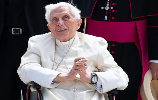 Former pope Benedict XVI became seriously ill after visiting his sick brother in Germany in June and is "extremely frail", reports say
