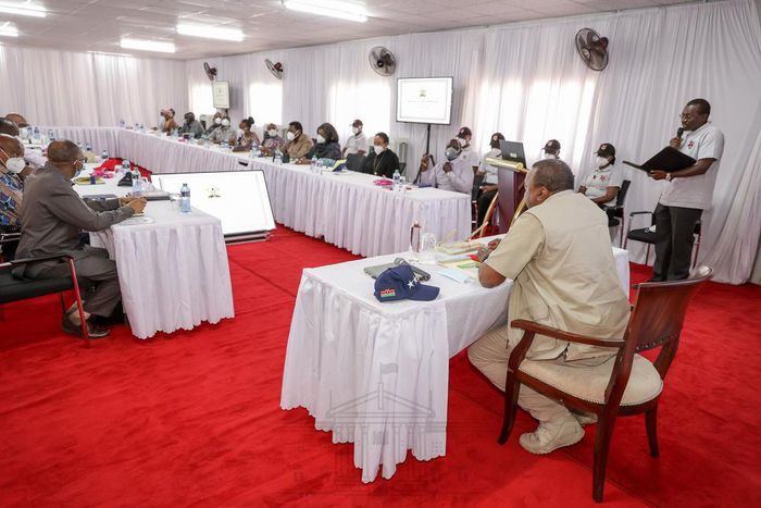 President Uhuru Kenyatta chairing cabinet meeting at Manyani, Taita Taveta