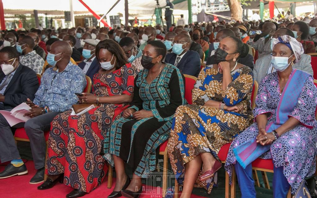President Uhuru meets over 7000 delegates at Sagana State Lodge
