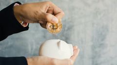 There are a variety of ways to invest in bitcoin, even if  you aren't a professional day trader or regularly play the currency markets.