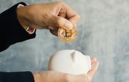 There are a variety of ways to invest in bitcoin, even if  you aren't a professional day trader or regularly play the currency markets.