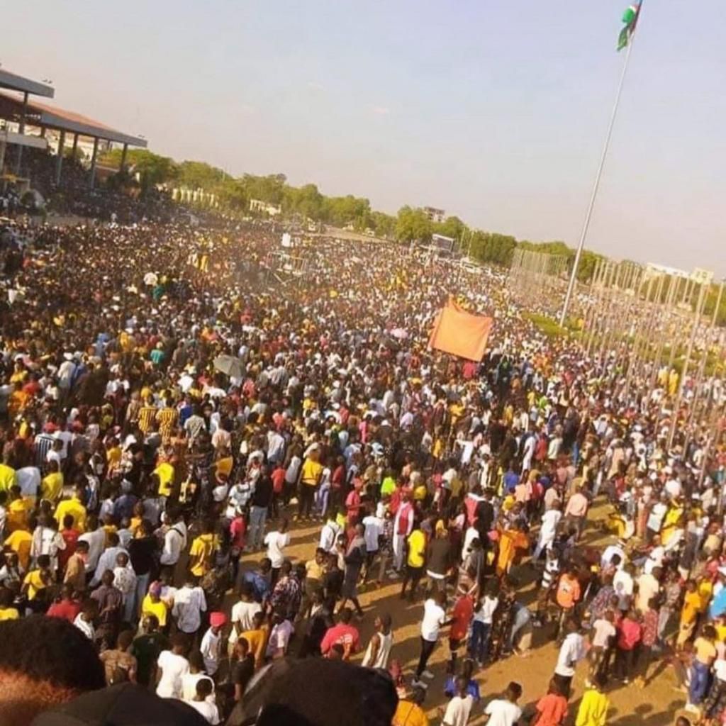 Diamond Brings South Sudan to a standstill with his electrifying performance to over 100K people (video)