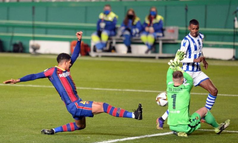 Marc-Andre ter Stegen delivered a brilliant performance as Barcelona reached the Spanish Super Cup final on Wednesday.