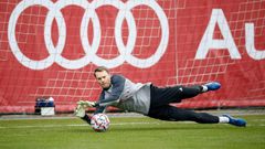 Manuel Neuer is in the "form of his life" according to Bayern Munich head coach Hansi Flick