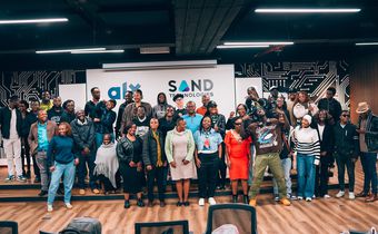 Group photo of the learners and Sol Generation team