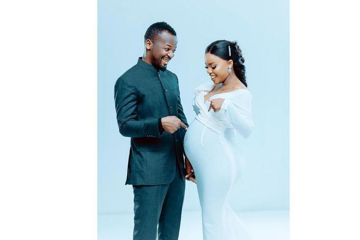 "G lilibaki kama jina la kufikirika, mimi na Mama yake tulikuwa tunalitumia (Baba G/Mama G) wakati mtu mwenyewe hayupo," read the caption on Francis Ciza aka Majizzo on his instagram account after the birth of their son.