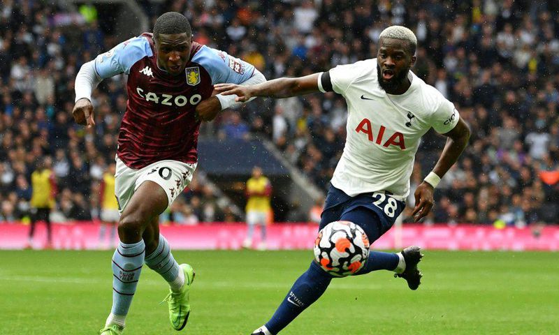 Tottenham midfielder Tanguy Ndombele (right)