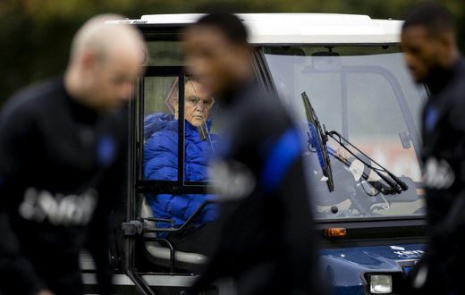 Netherlands coach Louis van Gaal attended training in a golf cart after hurting his hip