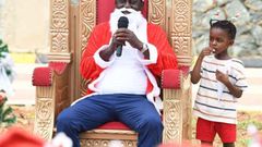 Raila dresses as santa to spread christmas cheer amongst kids [PHOTOS]