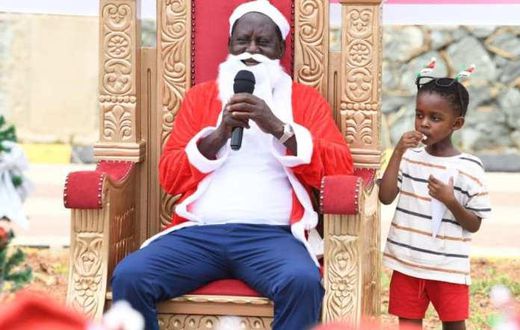 Raila dresses as santa to spread christmas cheer amongst kids [PHOTOS]