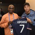 Eliud Kipchoge together with a fan Kylian Mbappe, witnessed French club Paris Saint-Germain's 2-1 victory against Lille, on Friday, October 28 at the Parc des Princes, France.