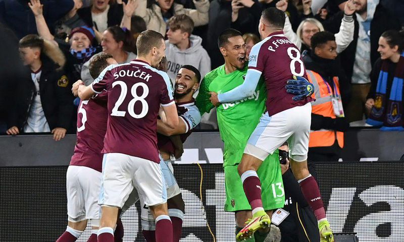 West Ham ended Manchester City's four-run as League Cup winners