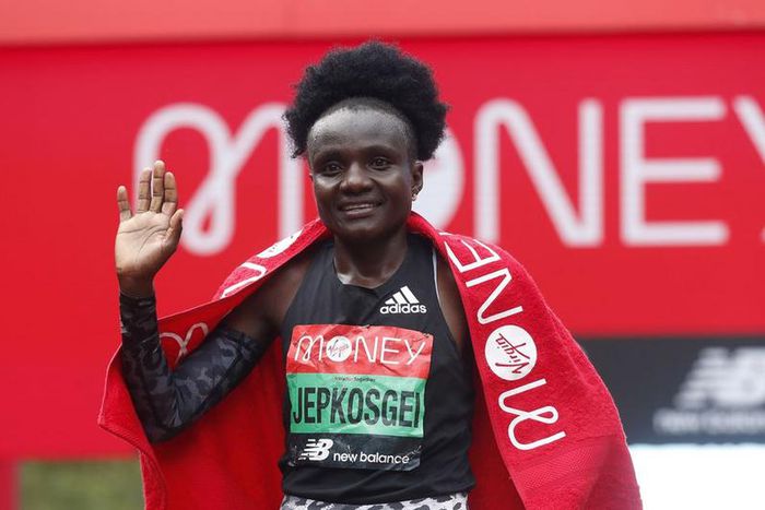 Joyciline Jepkosgei wins women's event at the 2021 London Marathon
