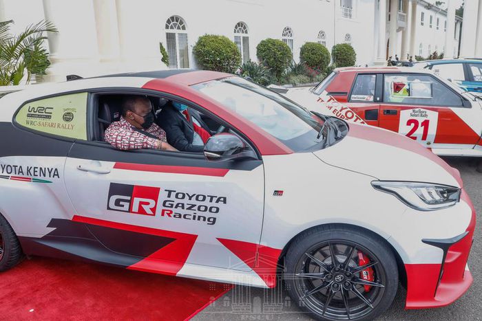 President Uhuru Kenyatta  drives safari rally car at State House