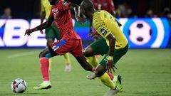 Orlando Pirates winger Deon Hotto (L) playing for Namibia against South Africa at the 2019 Africa Cup of Nations in Egypt.