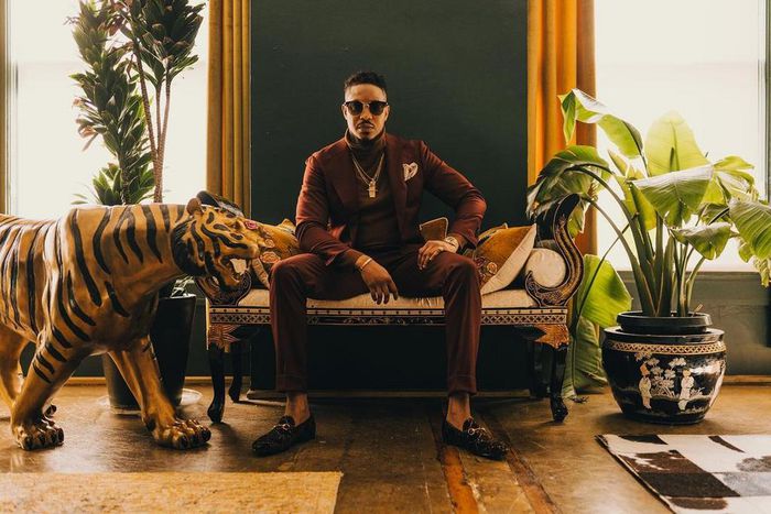 Lovy Longomba jets back home after 16 years, days after his brother’s Burial (Photos)