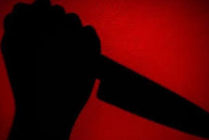 'Peacemaker' allegedly stabbed by aggressive housewife. [Herald]