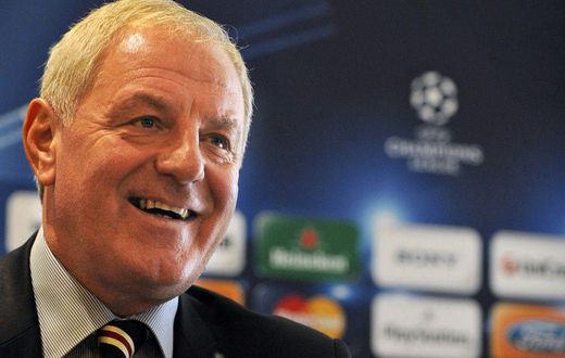 Former Rangers and Scotland manager Walter Smith died, aged 73, on Tuesday