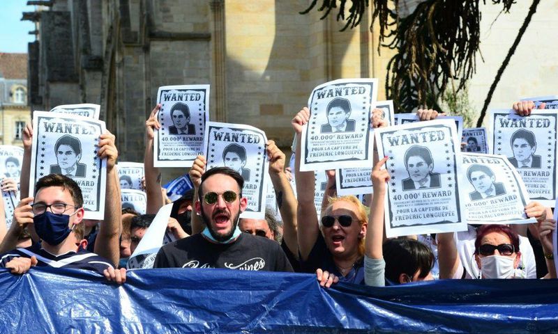 Bordeaux's "Ultramarines" supporter group staged a protest against club president Frederic Longuepee