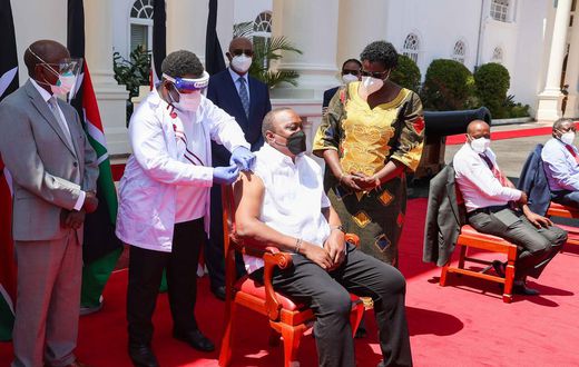 President Uhuru Kenyatta receives Moderna booster dose at State House [Photos]