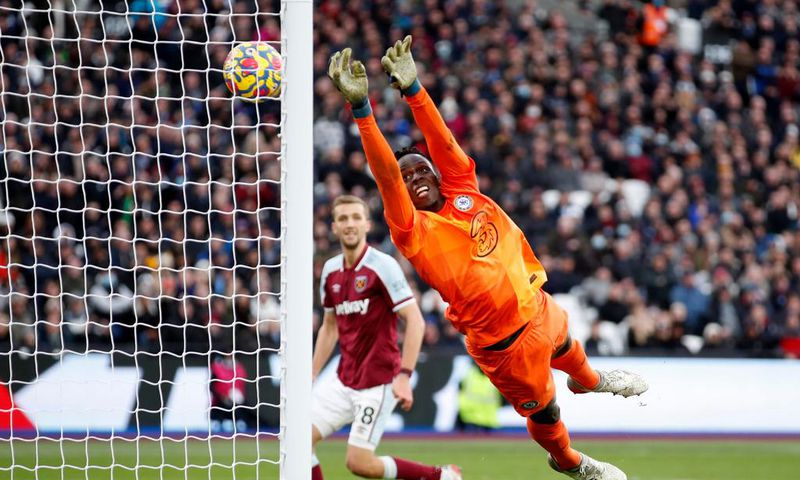 Edouard Mendy error against West Ham