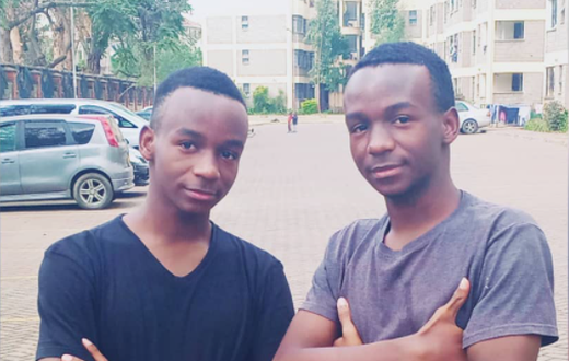 Pile Ron (L) with his identical twin Isaac Ray (R)
