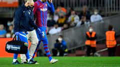 Gerard Pique goes off injured against Alaves