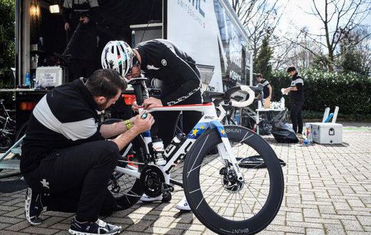 Team Qhubeka ASSOS
