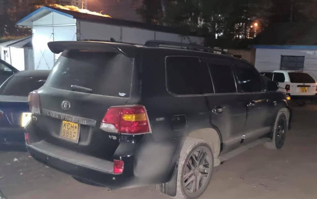 Police recover guns and security paraphanelia from city tycoon's Land Cruiser V8 and Mercedes Benz