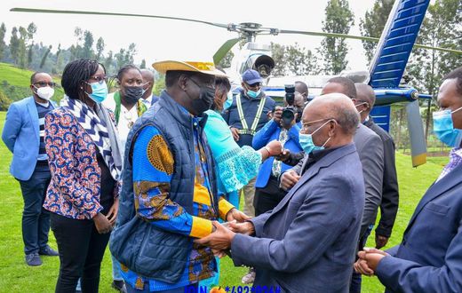 SK Macharia welcomes Raila Odinga to his home in Murang'a