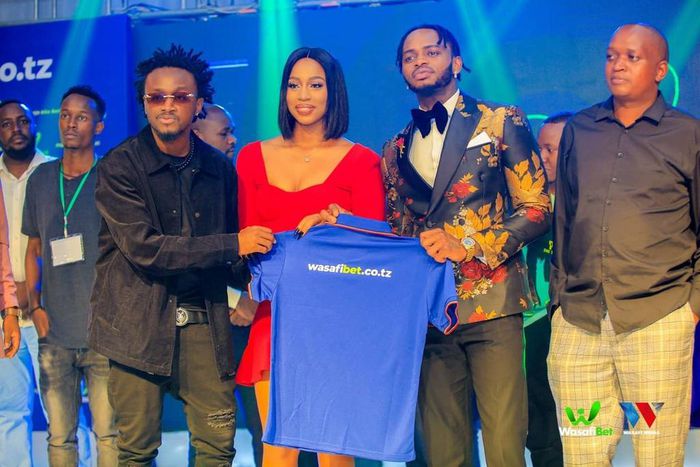 Diamond Unveils Own Betting Company in colourful event