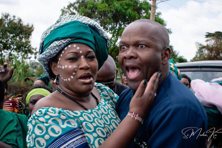 Public Service and Gender CAS Rachel Shebesh and her husband Frank during their traditional wedding