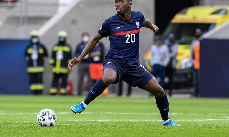 France Under-21 midfielder Boubakary Soumare has joined Leicester