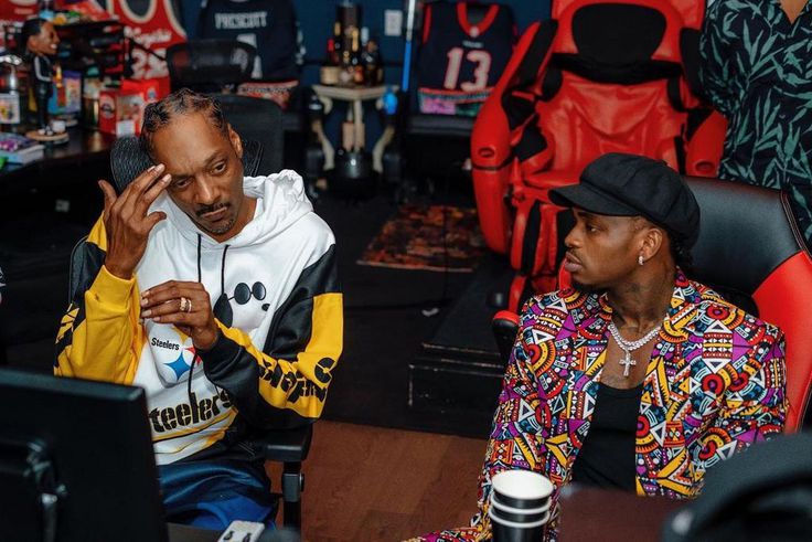 Diamond Platnumz in studio with Snoop Dogg