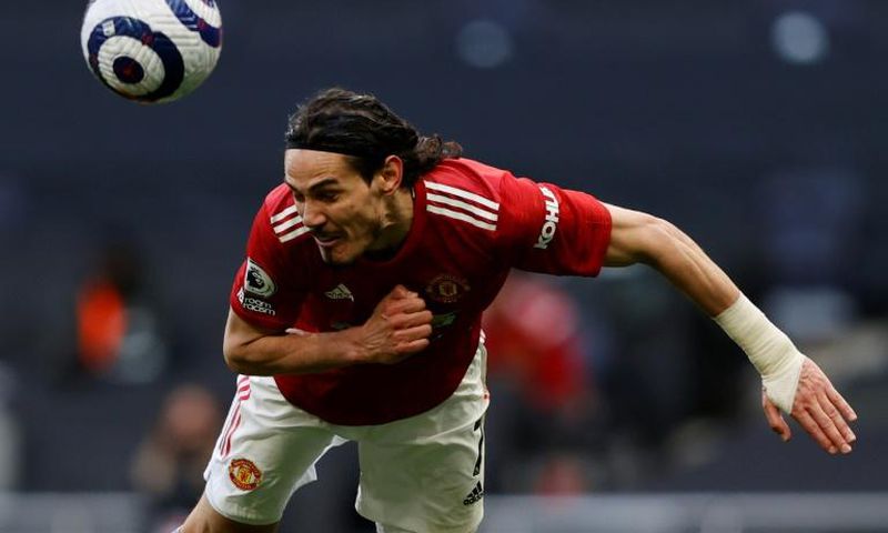 Solskjaer is keen to persuade Cavani to extend his stay