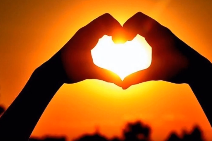 Peruzzi, Davido - Sunshine. (YouTube/Afro Vibez)